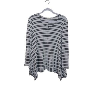 Altar'd State Ladies Long Sleeve Crew Neck Top- size M